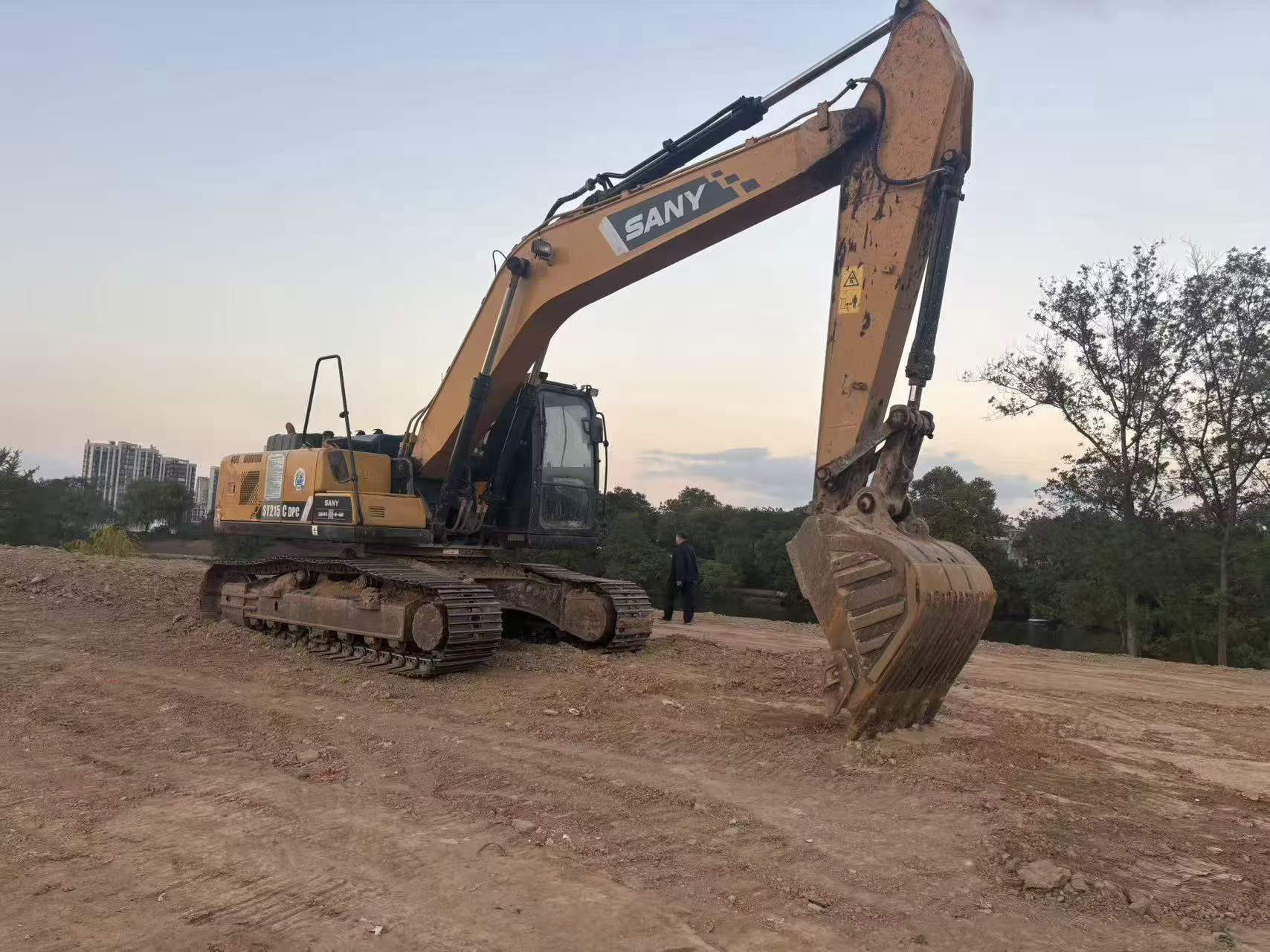 Buy Sany SY205C Used Excavator / 7