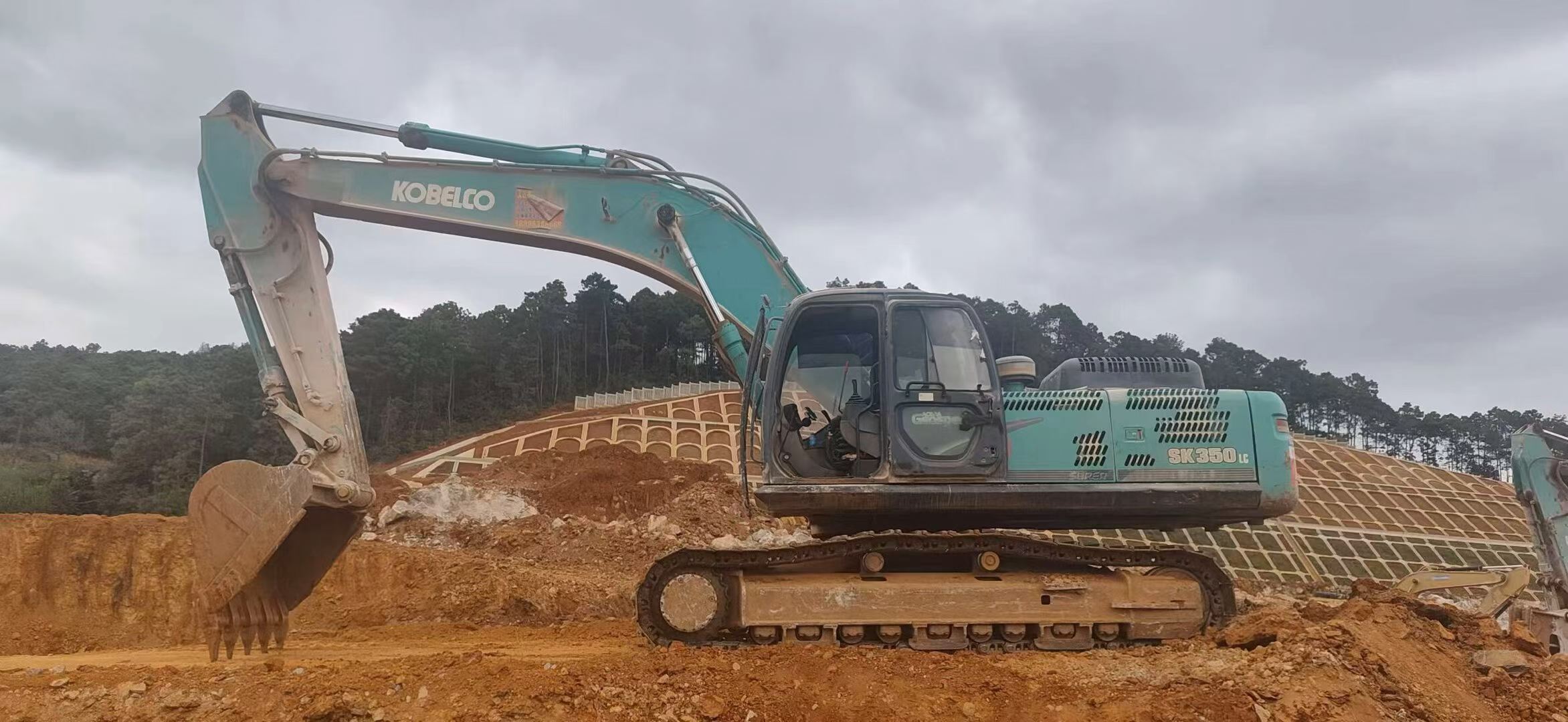 Buy Kobelco SK350-8 Used Excavator / 6