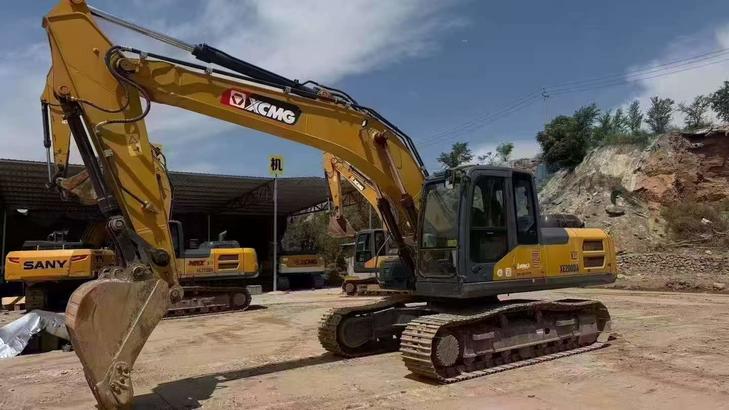 Buy XCMG XE200 Used Excavator / 1