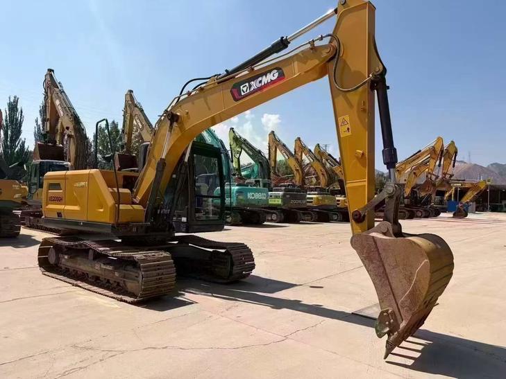 Buy XCMG XE155D Used Excavator / 1