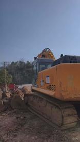 Buy Kato HD1638R Used Excavator / 4 Buy Kato HD1638R Used Excavator / 4