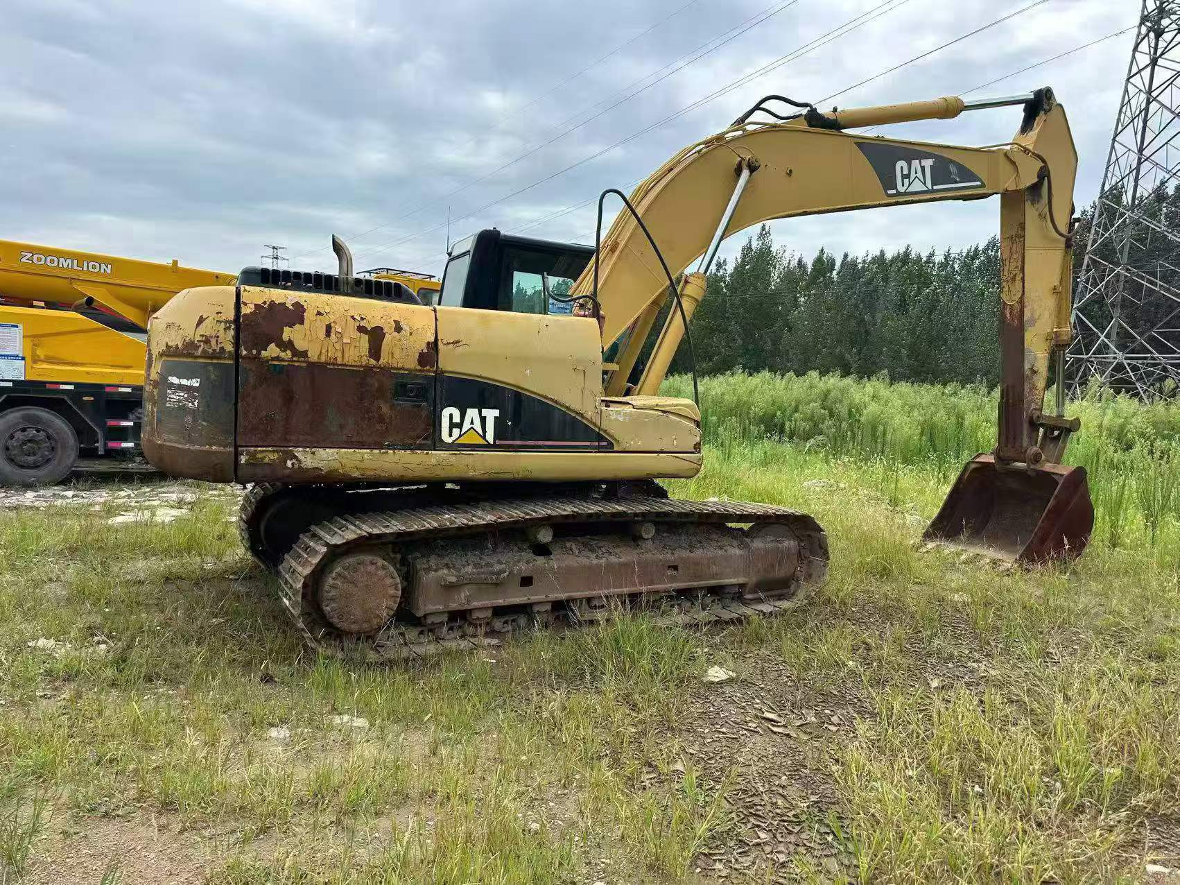 Buy Caterpillar 320D Used Excavator / 3 Buy Caterpillar 320D Used Excavator / 3