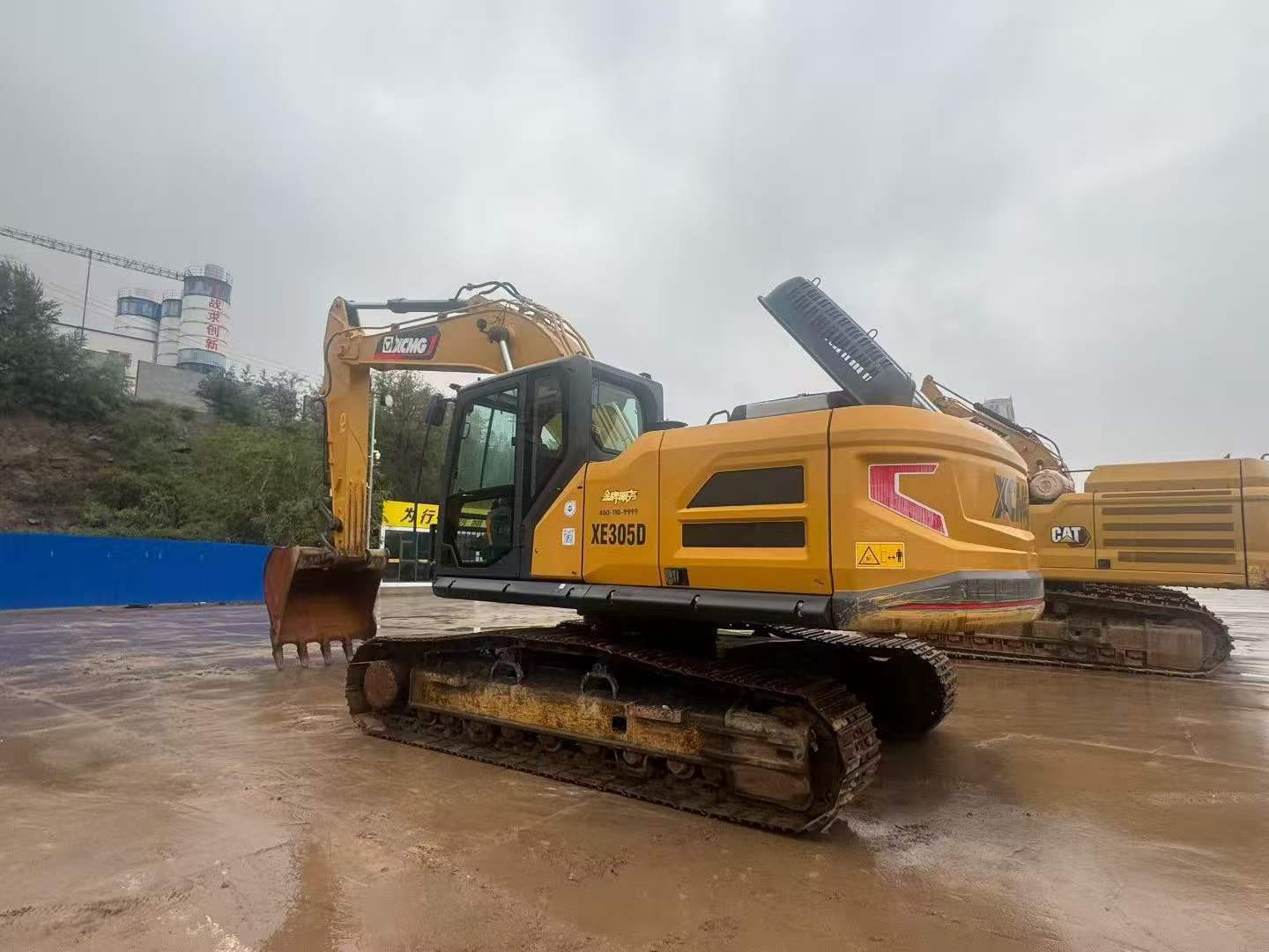 Buy XCMG XE245D Used Excavator / 3