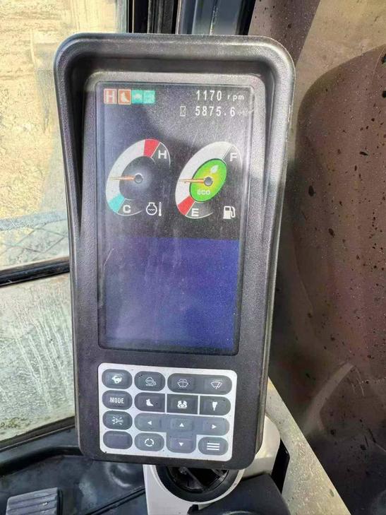 Buy Kobelco SK200-10 Used Excavator / 1