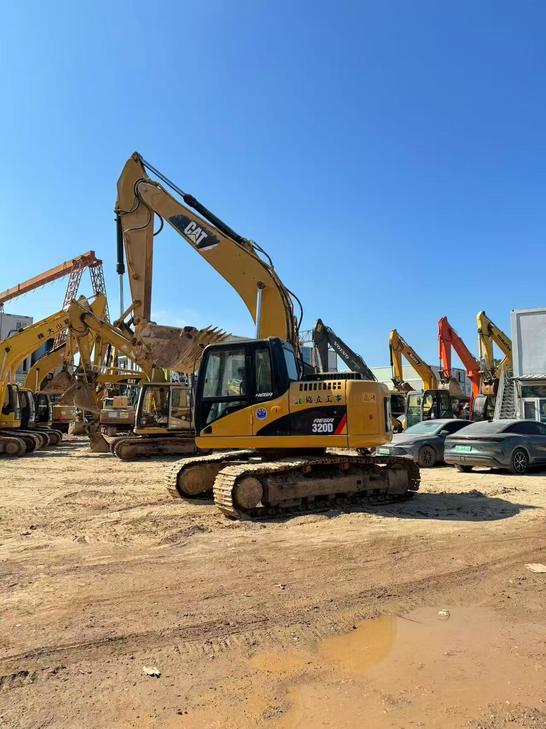 Buy Caterpillar 320D Used Excavator / 1