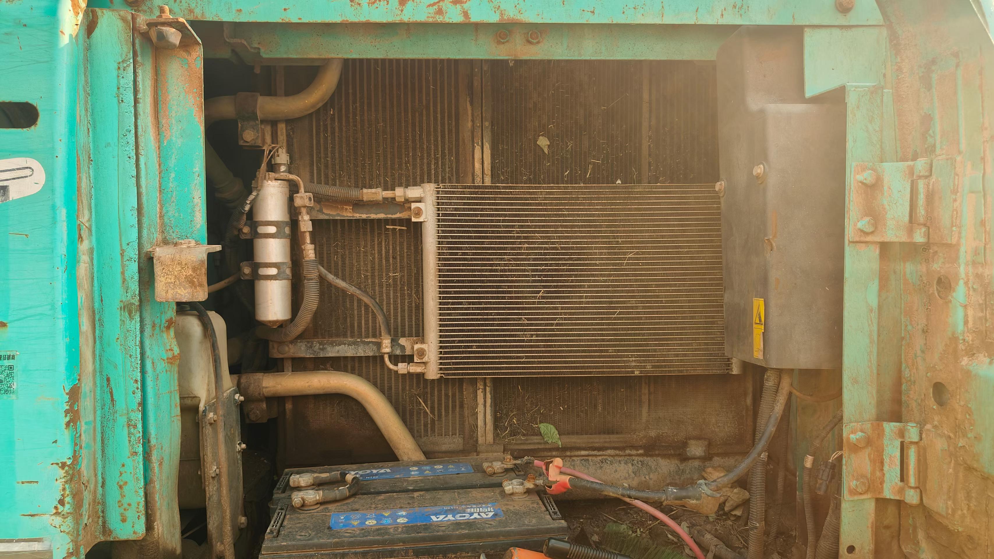 Buy Kobelco SK200 Used Excavator / 6