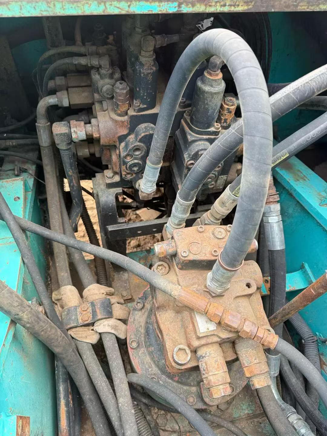 Compre Excavadora Kobelco SK200 Usada / 8