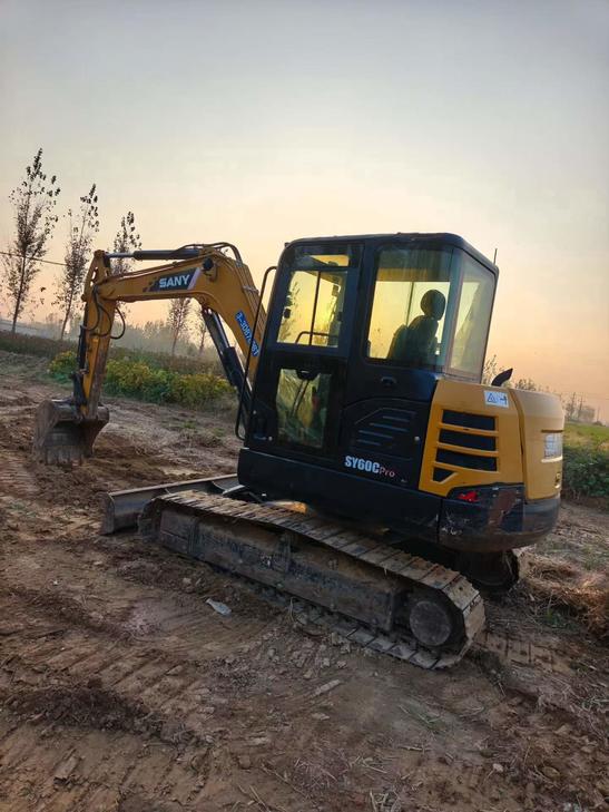 Buy Sany SY60 Used Excavator / 1