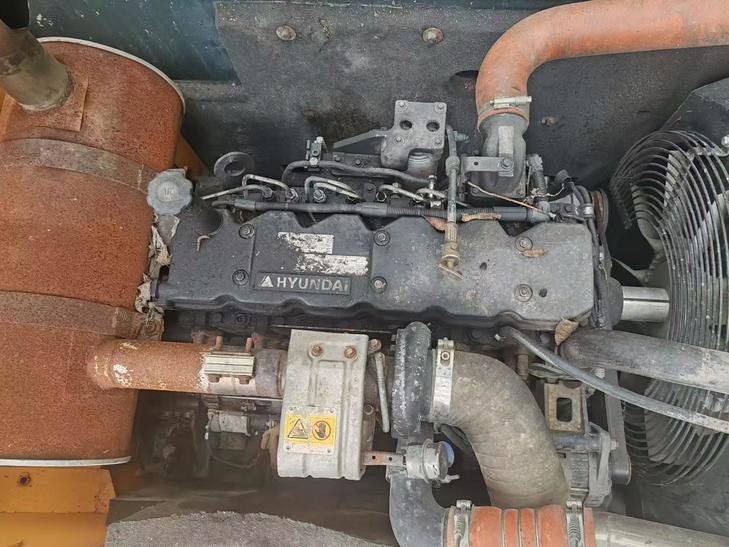 Buy Hyundai Used Excavator / 1