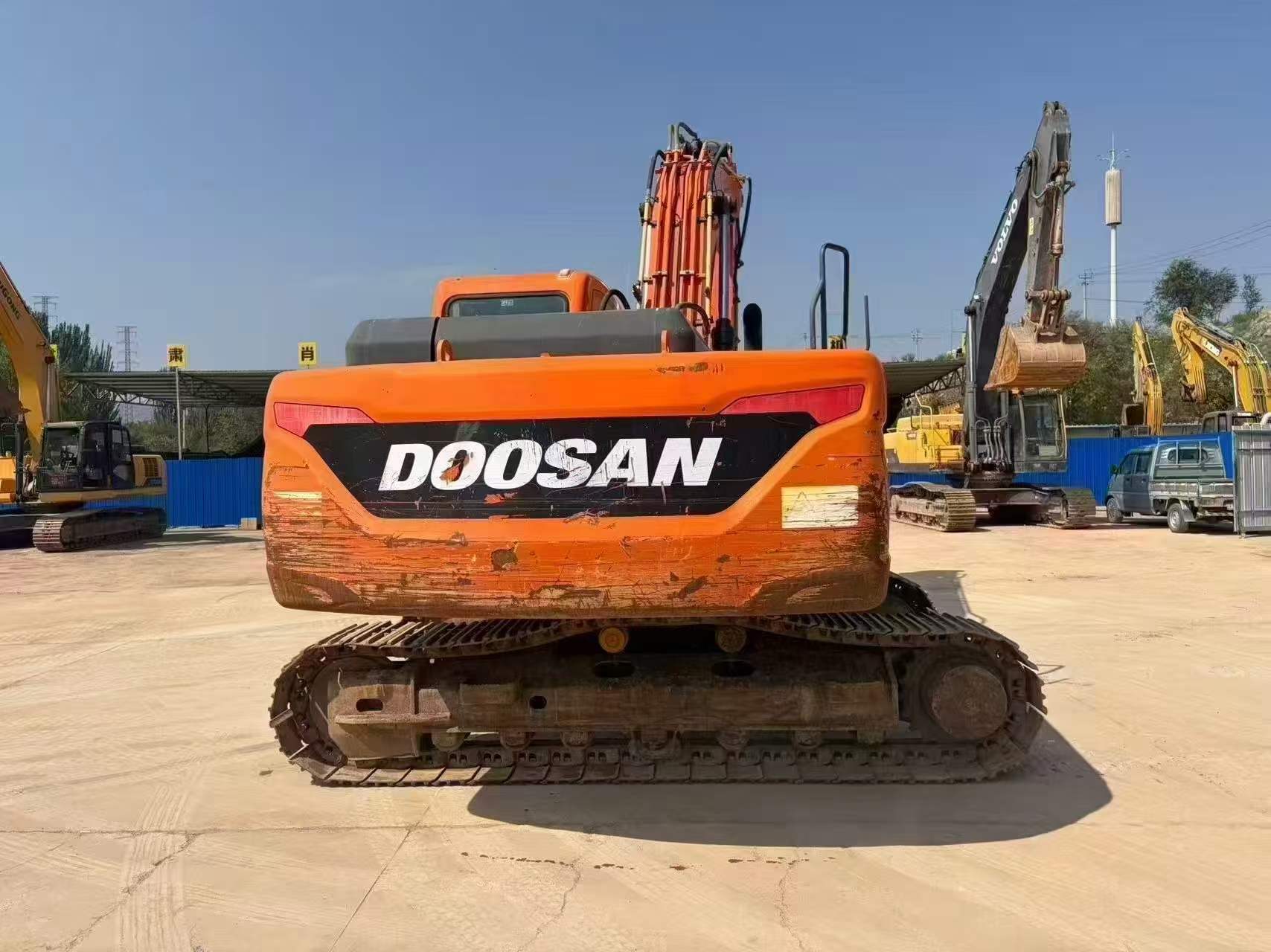 Buy Doosan DH215-7 Used Excavator / 5