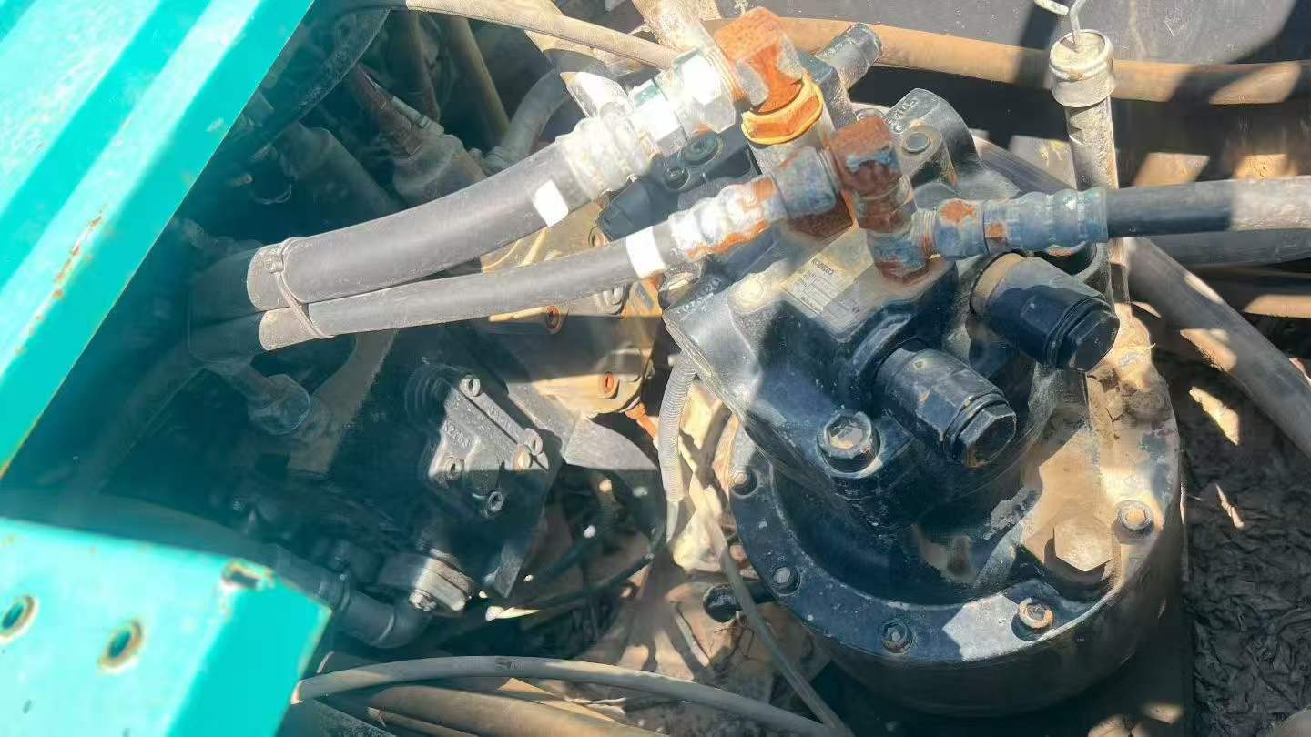 Compre Excavadora Kobelco SK210 Usada / 8