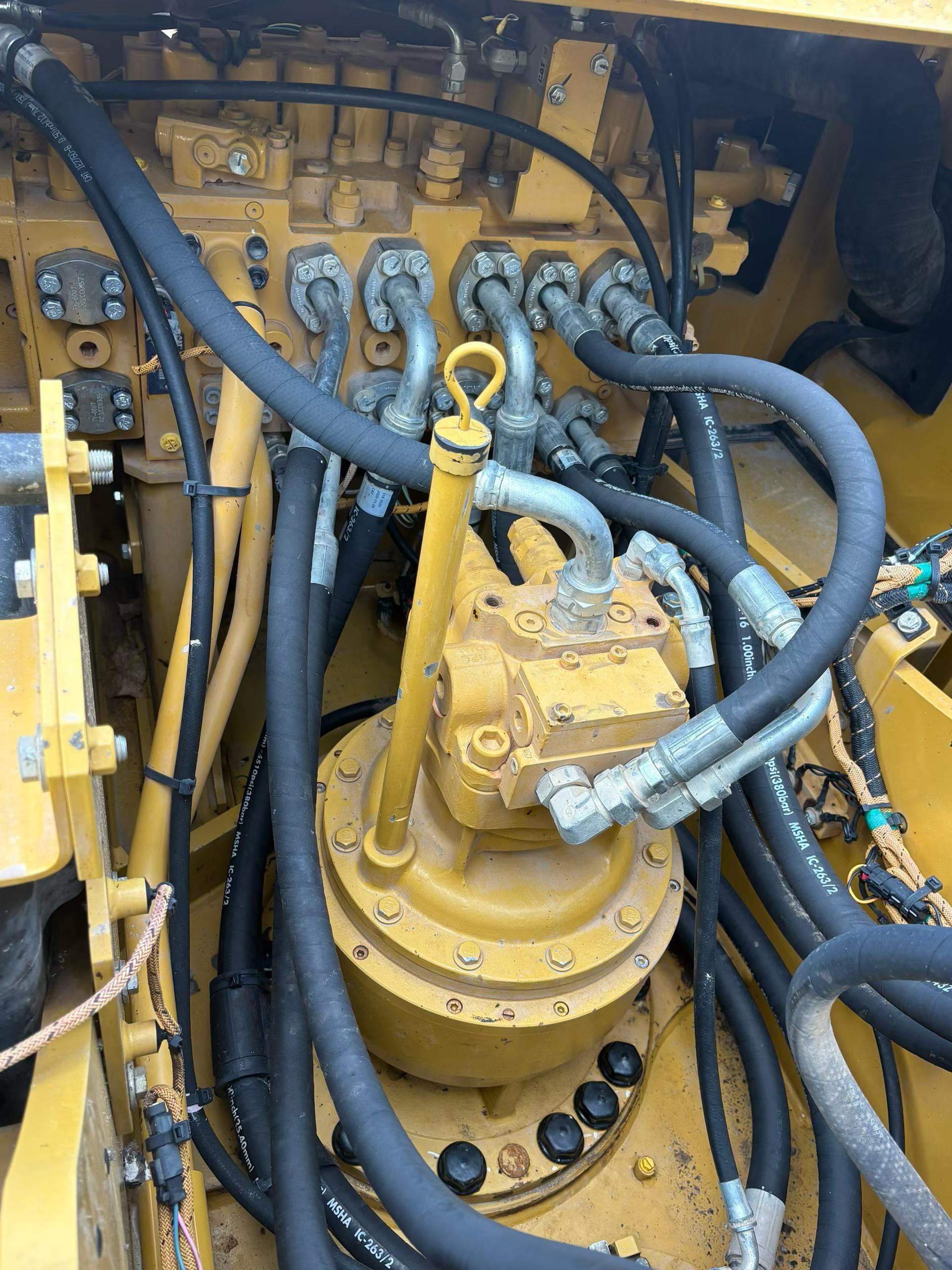 Buy Caterpillar 323 Used Excavator / 7