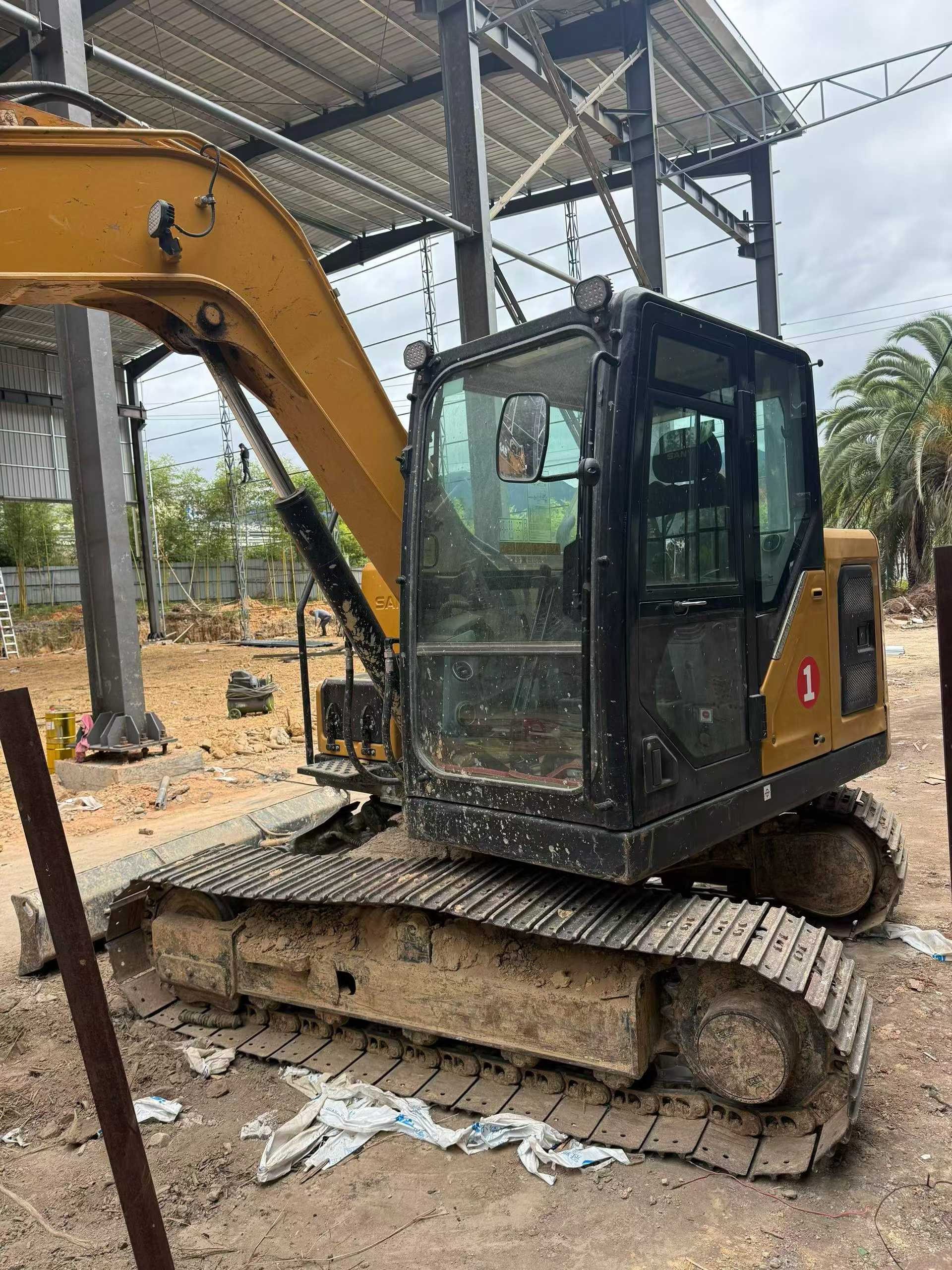 Buy Sany SY70C Used Excavator / 4