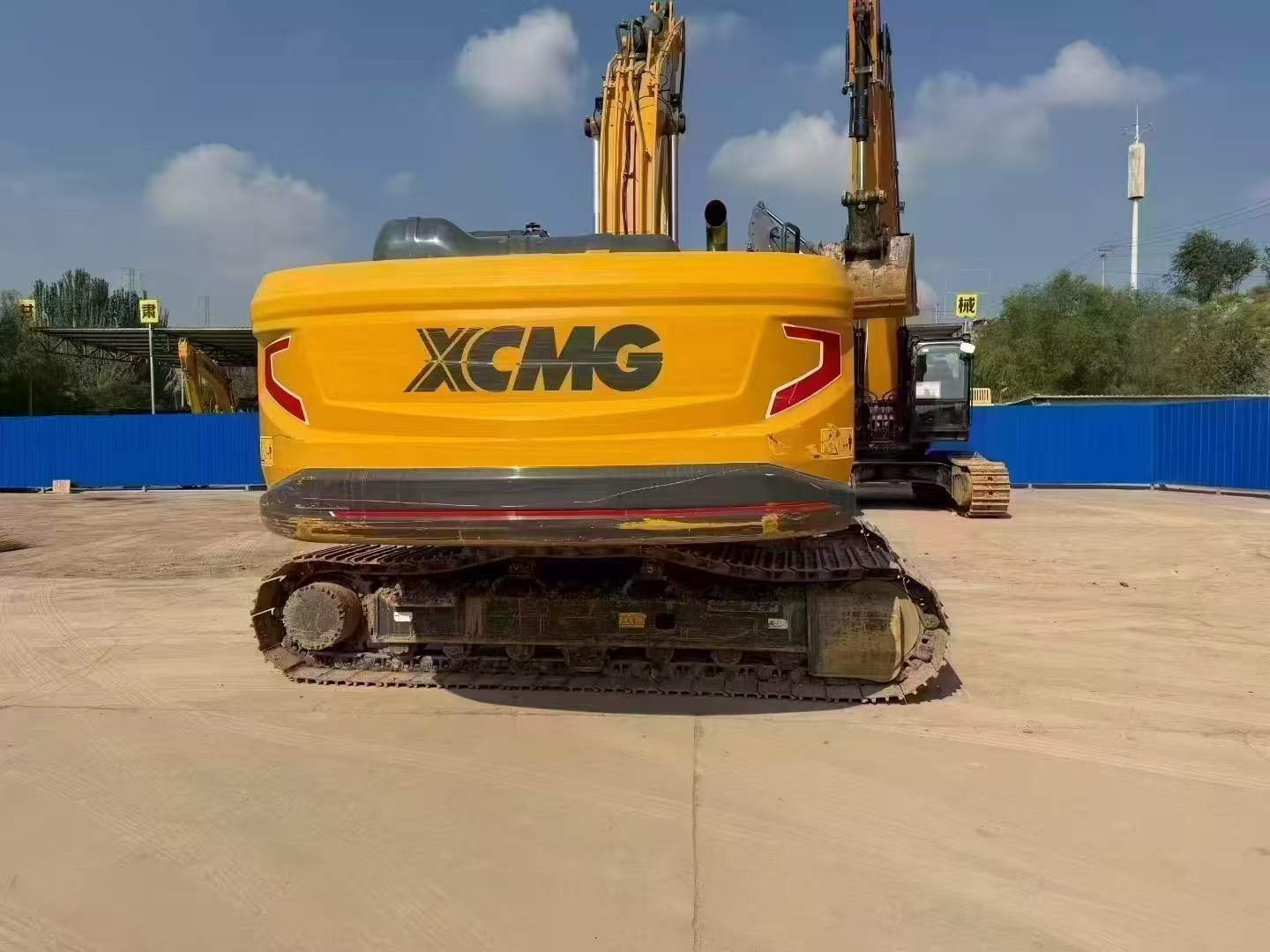 Buy XCMG XE200 Used Excavator / 5