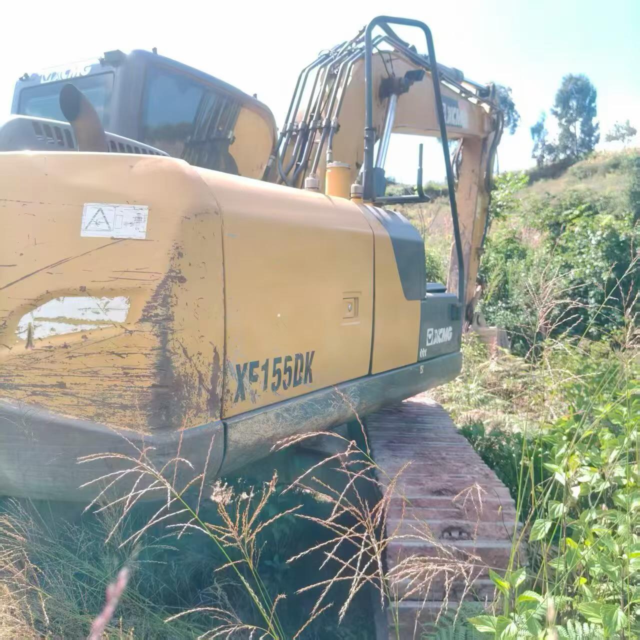 Buy XCMG XE135B Used Excavator / 1