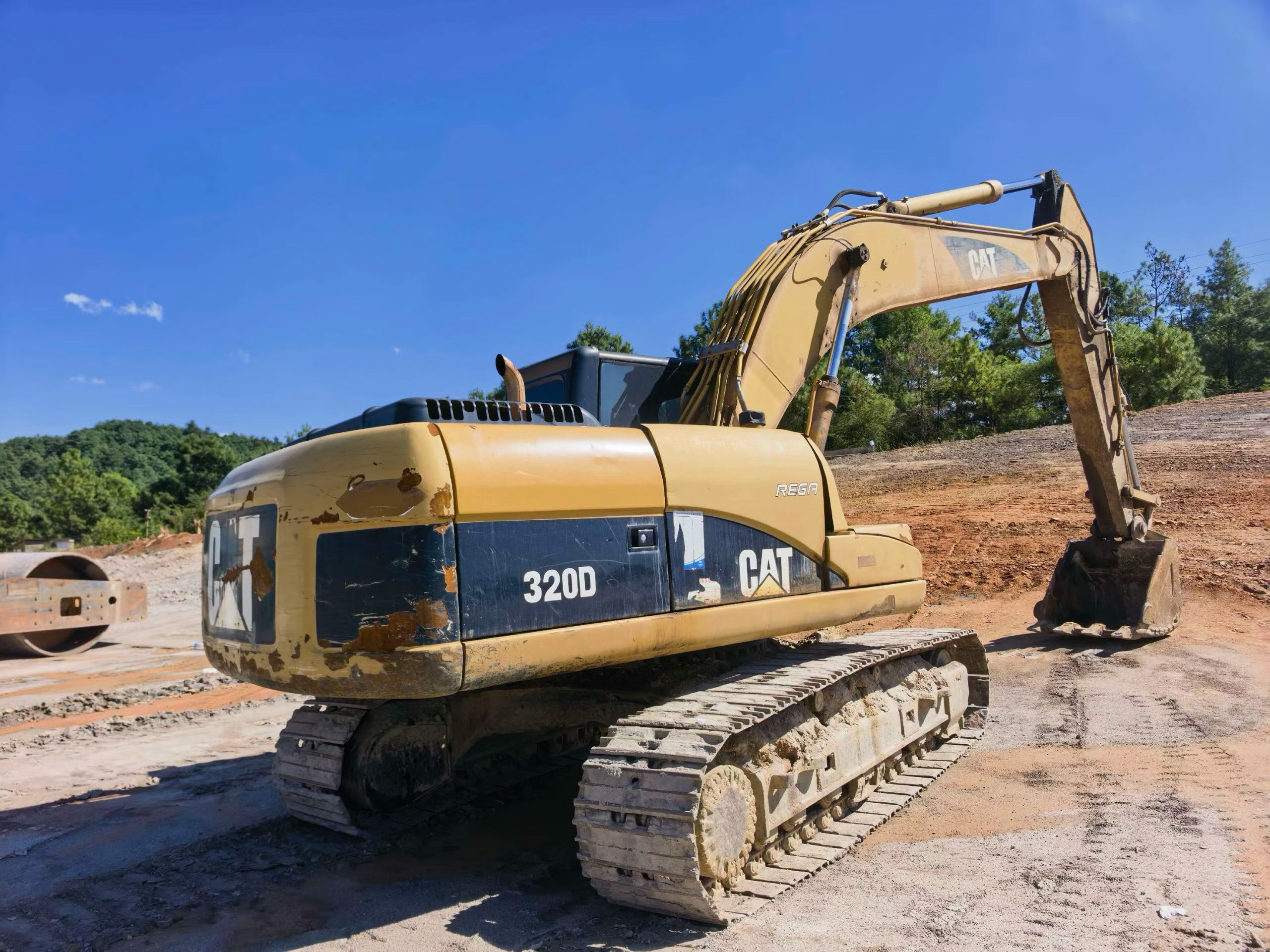 Buy Caterpillar 320D Used Excavator / 2