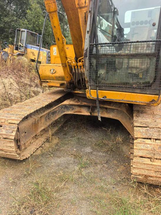 Buy Kato HD512R Used Excavator / 1