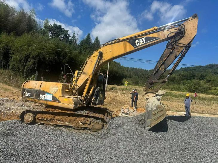 Buy Caterpillar 320A Used Excavator / 1