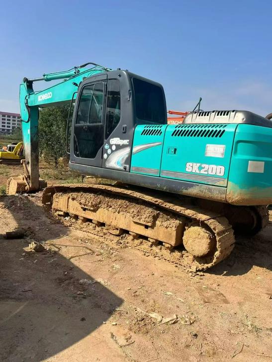 Buy Kobelco SK200 Used Excavator / 1