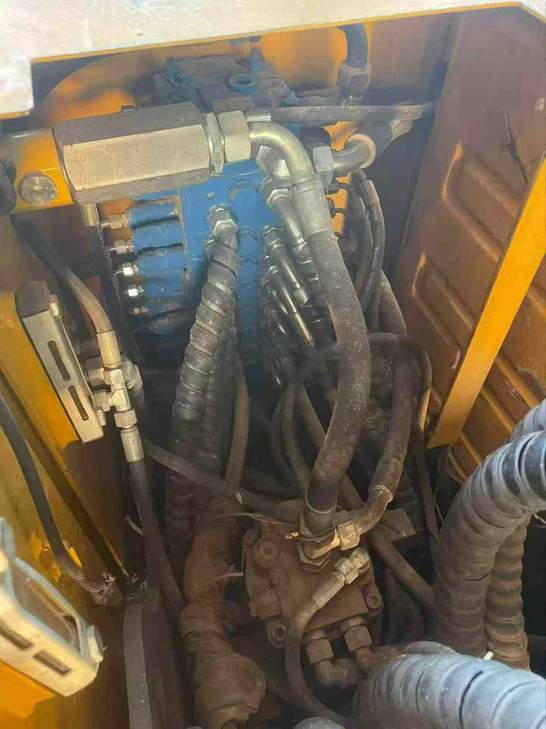 Buy XCMG XE75C Used Excavator / 1