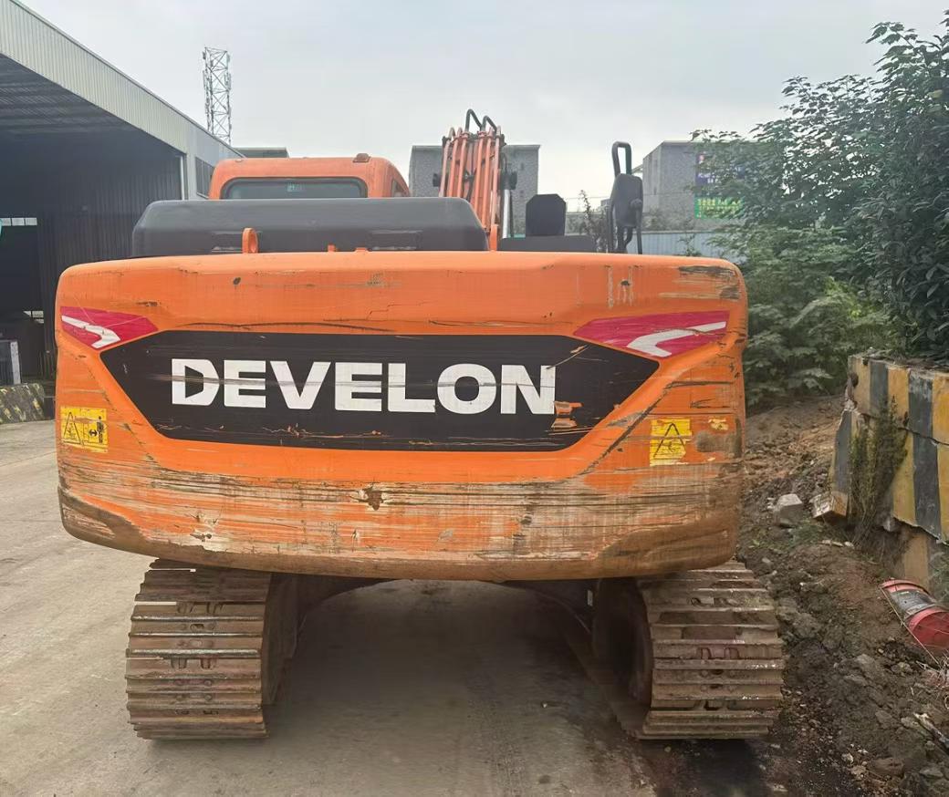 Buy Doosan S130W-3 Used Excavator / 3