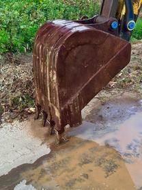 Buy Komatsu PC60-6 Used Excavator / 8 Buy Komatsu PC60-6 Used Excavator / 8