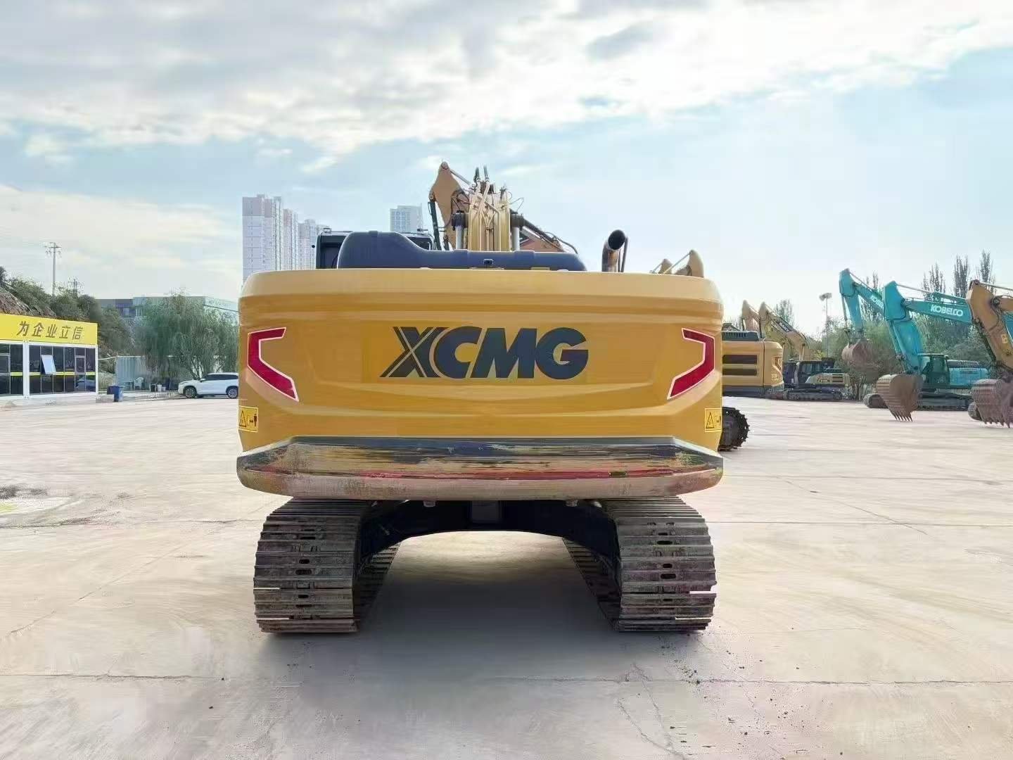 Buy XCMG XE200 Used Excavator / 5