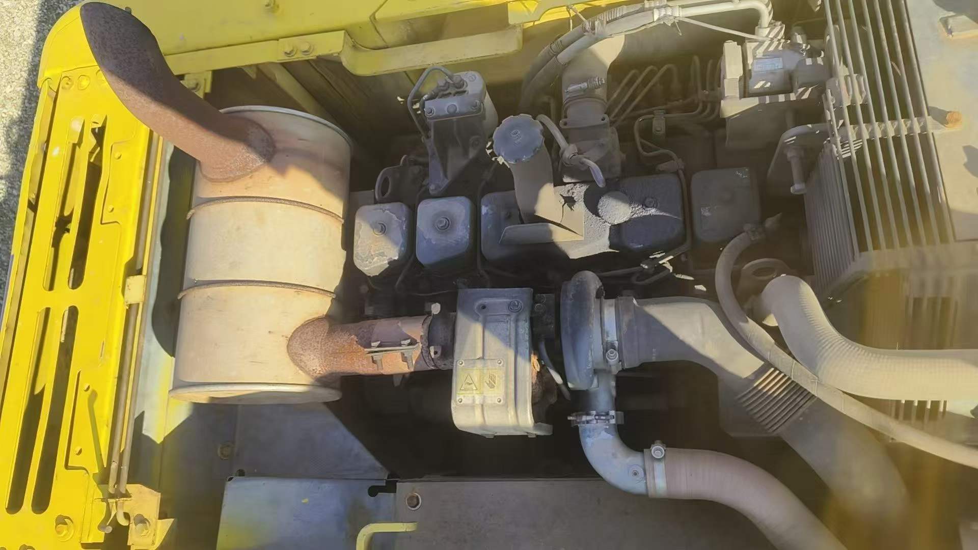 Buy Komatsu PC200-7 Used Excavator / 5