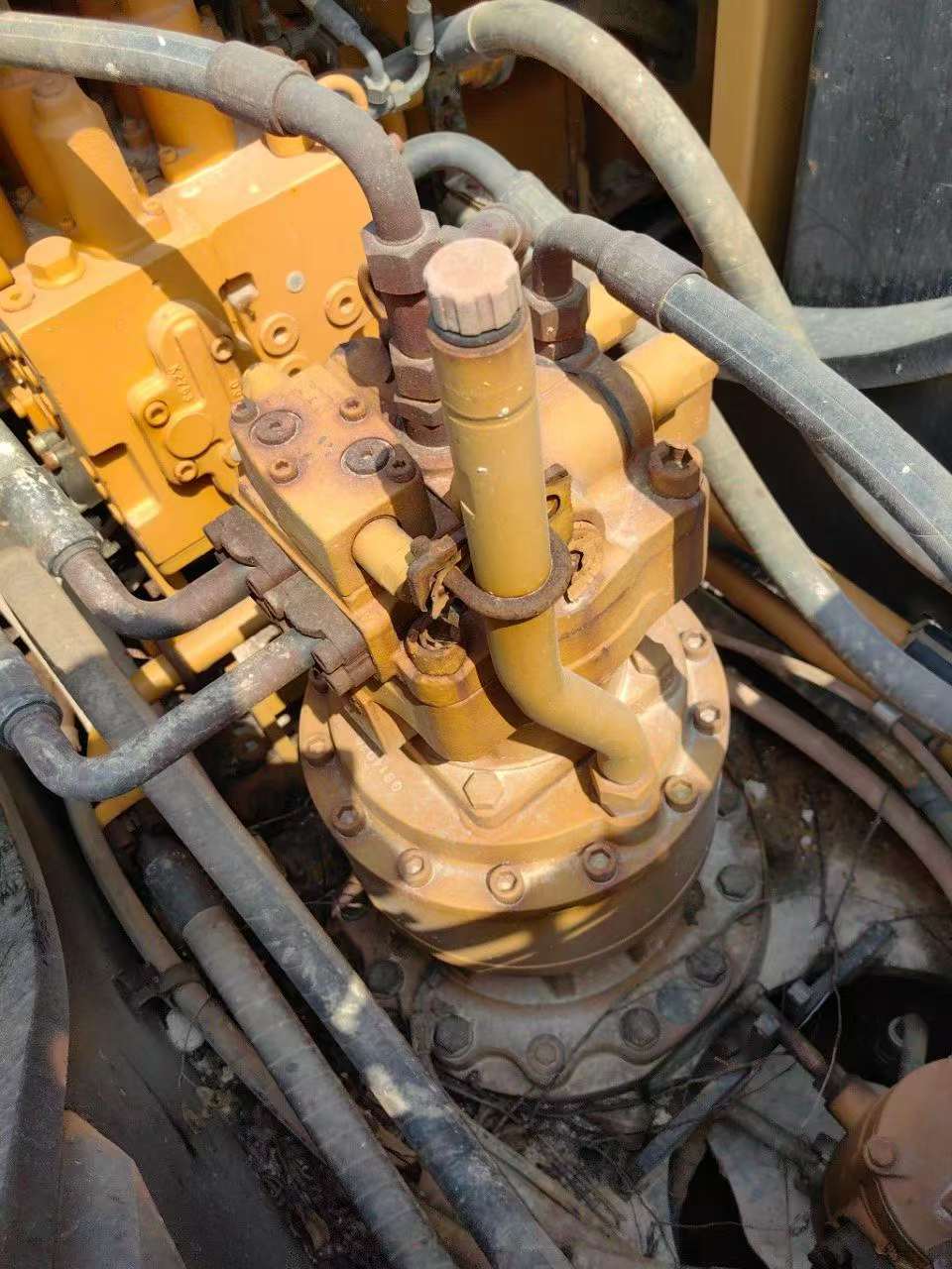 Buy Sany SY215C Used Excavator / 2