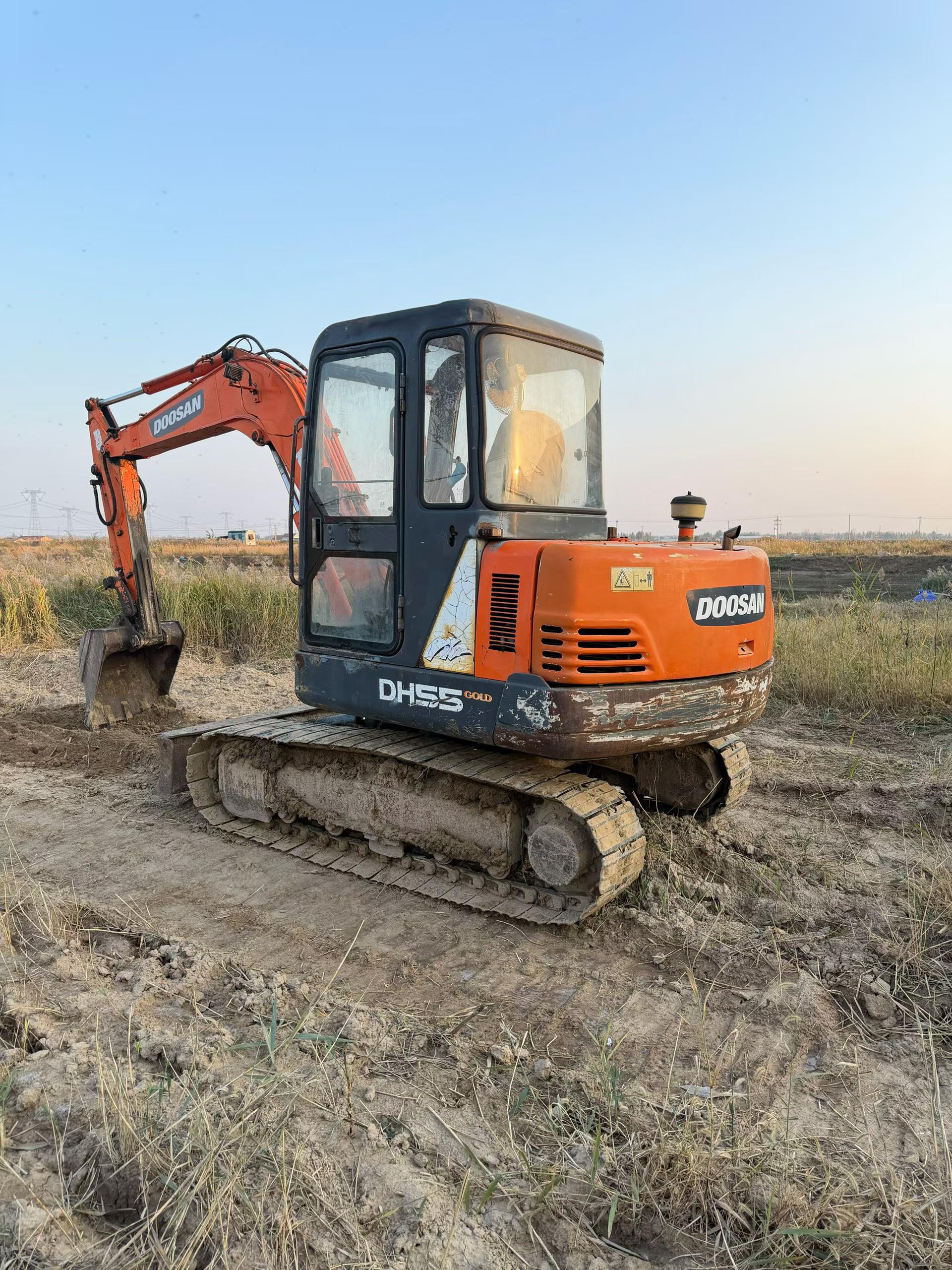 Buy Doosan DH55 Used Excavator / 2