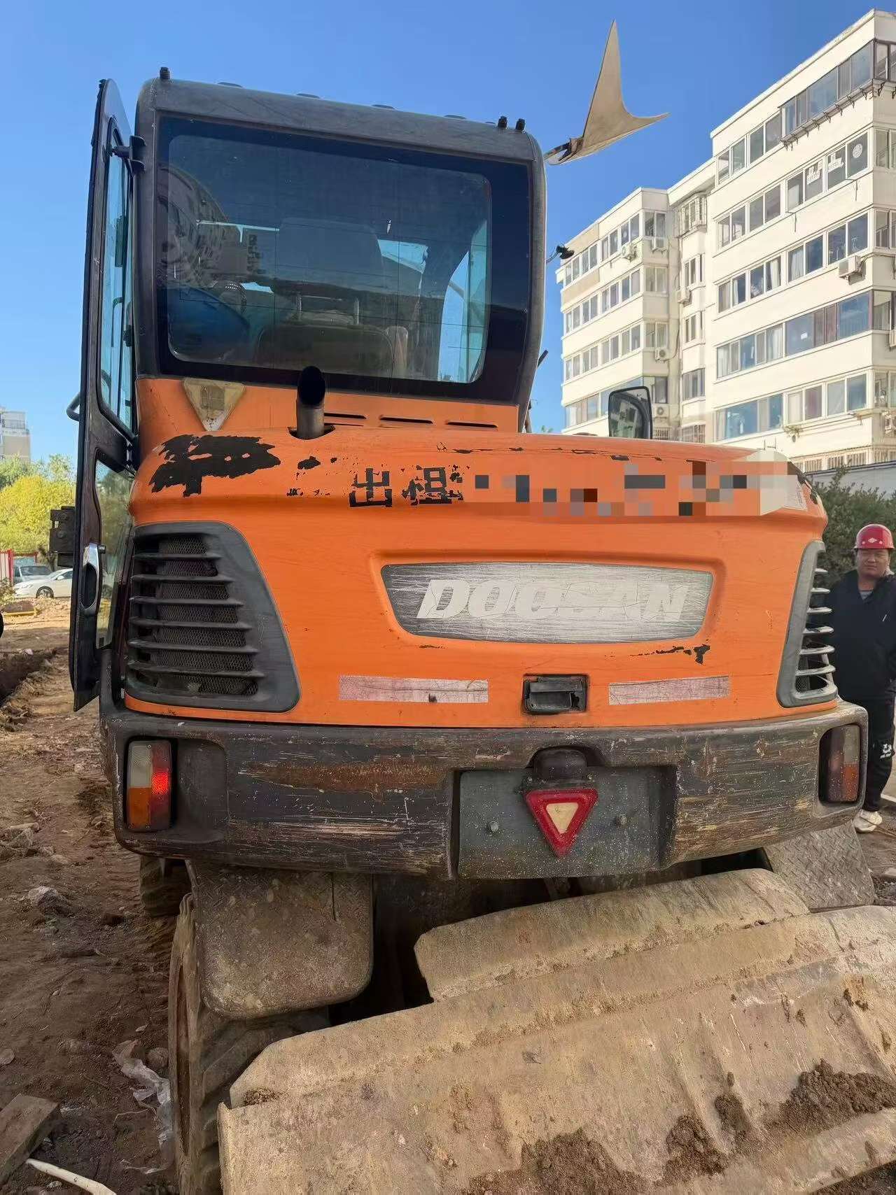Купить Подержанный Экскаватор Doosan DH60 / 9