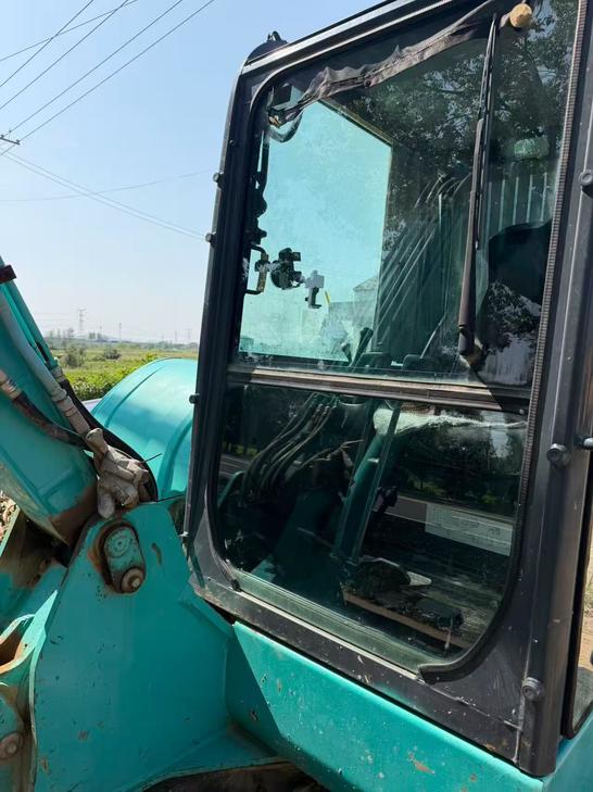 Buy Kobelco SK60 Used Excavator / 1