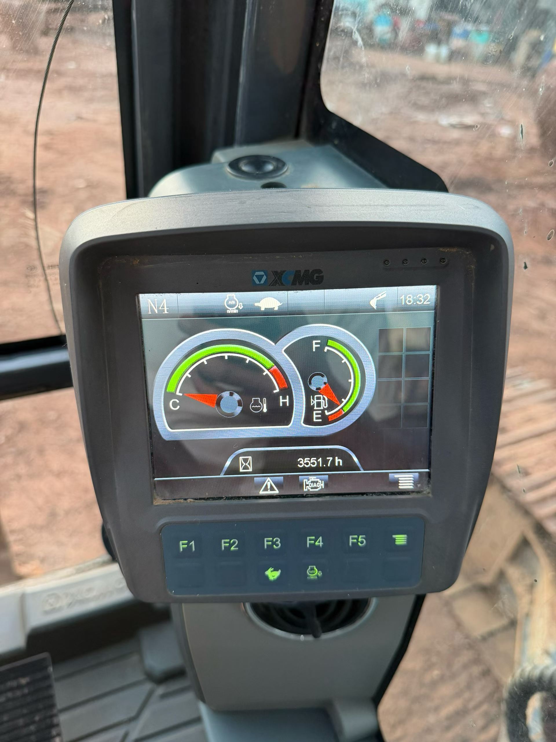 Buy XCMG XE135B Used Excavator / 9