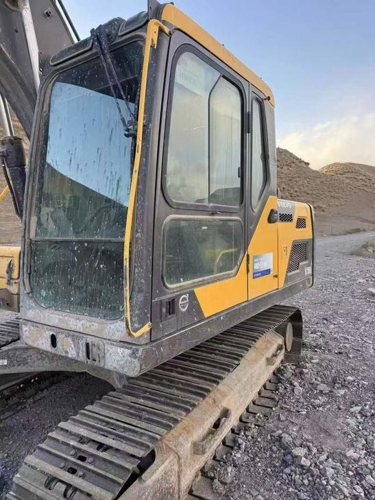 Buy Volvo L120E Used Excavator / 1