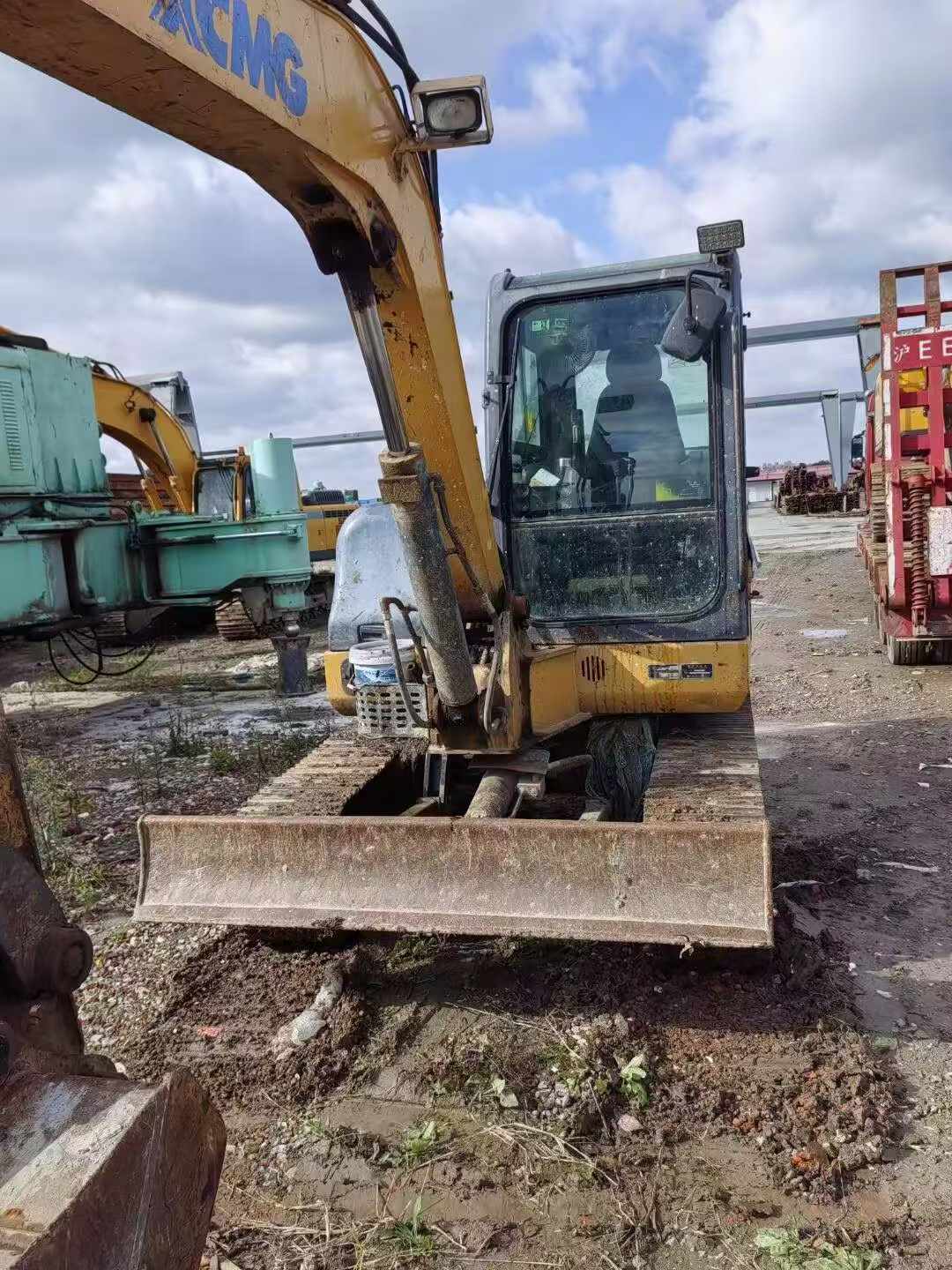 Buy XCMG XE60 Used Excavator / 4