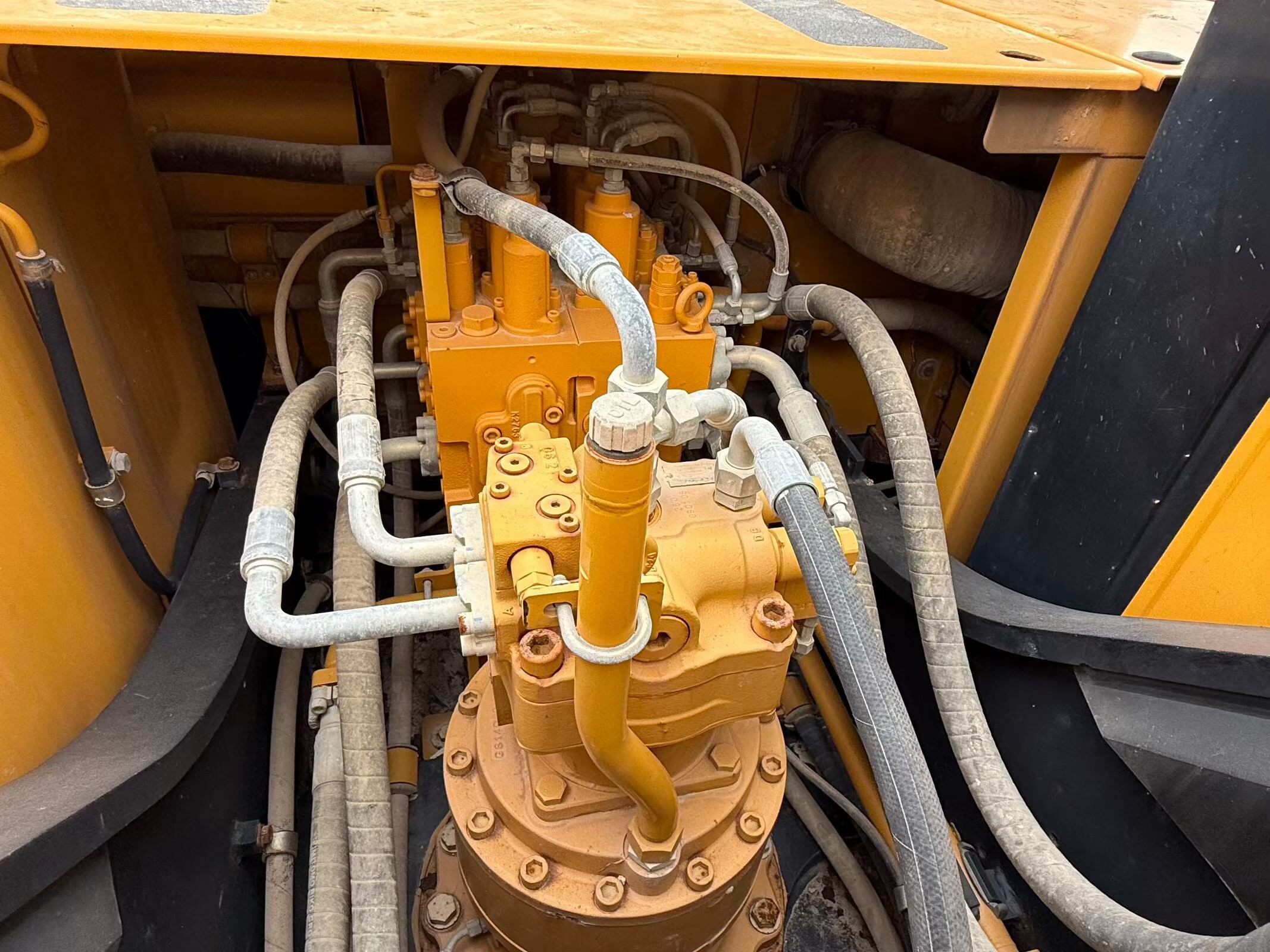 Buy Sany SY215C Used Excavator / 4