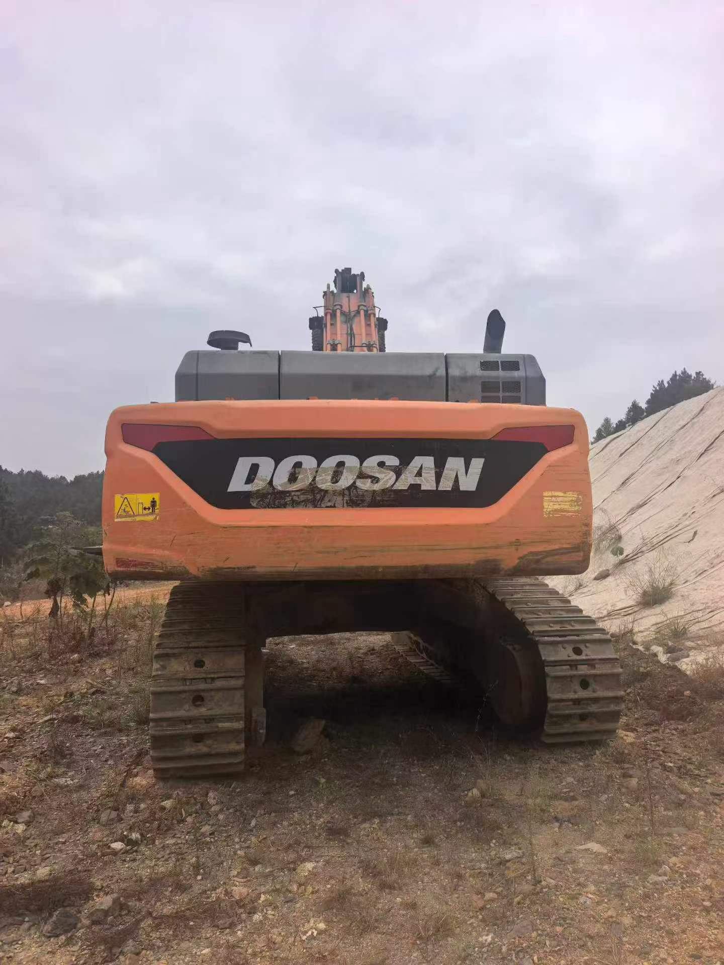 Buy Doosan DH200-3 Used Excavator / 3