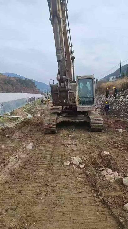 Buy XCMG XE215 Used Excavator / 1