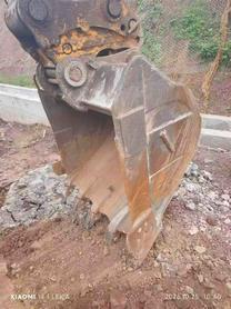 Buy Hyundai R225-7 Used Excavator / 2 Buy Hyundai R225-7 Used Excavator / 2