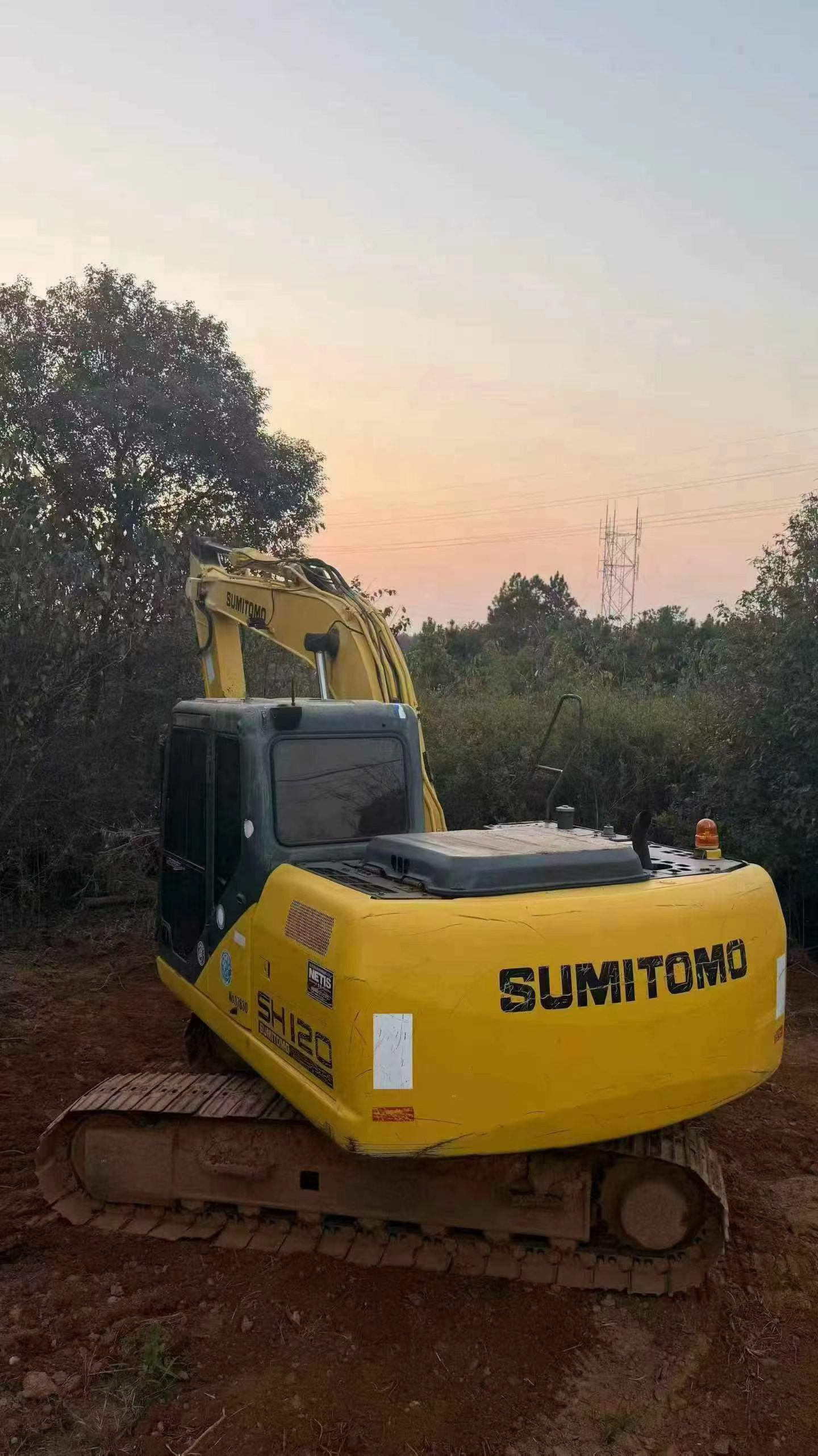 Buy Sumitomo SH120 Used Excavator / 3