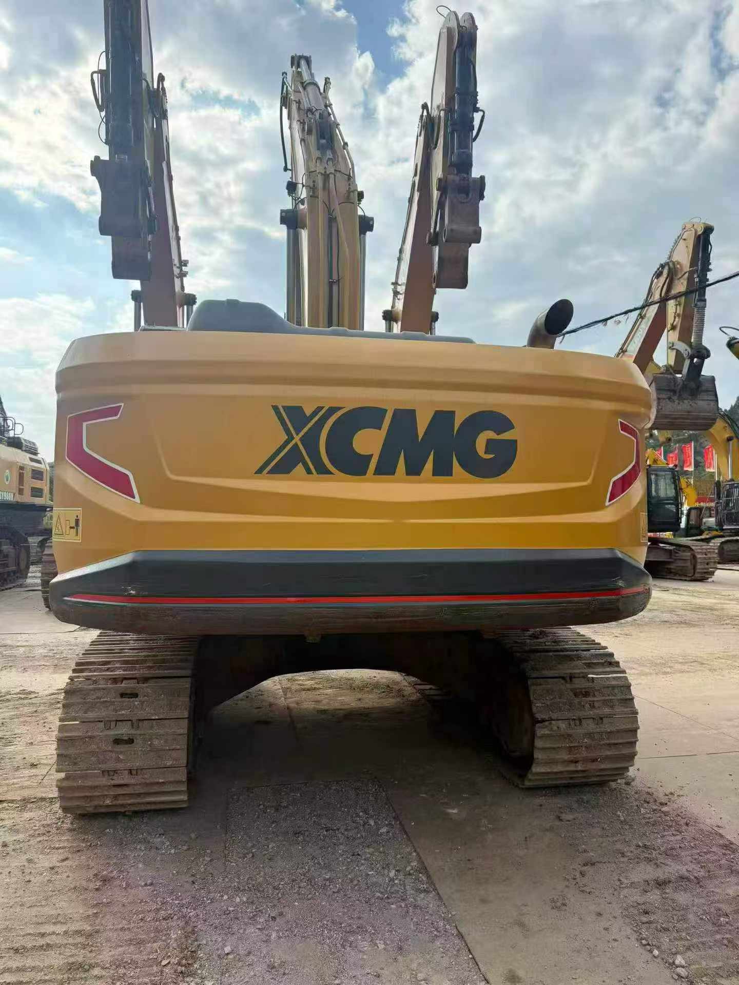 Buy XCMG XE215 Used Excavator / 5