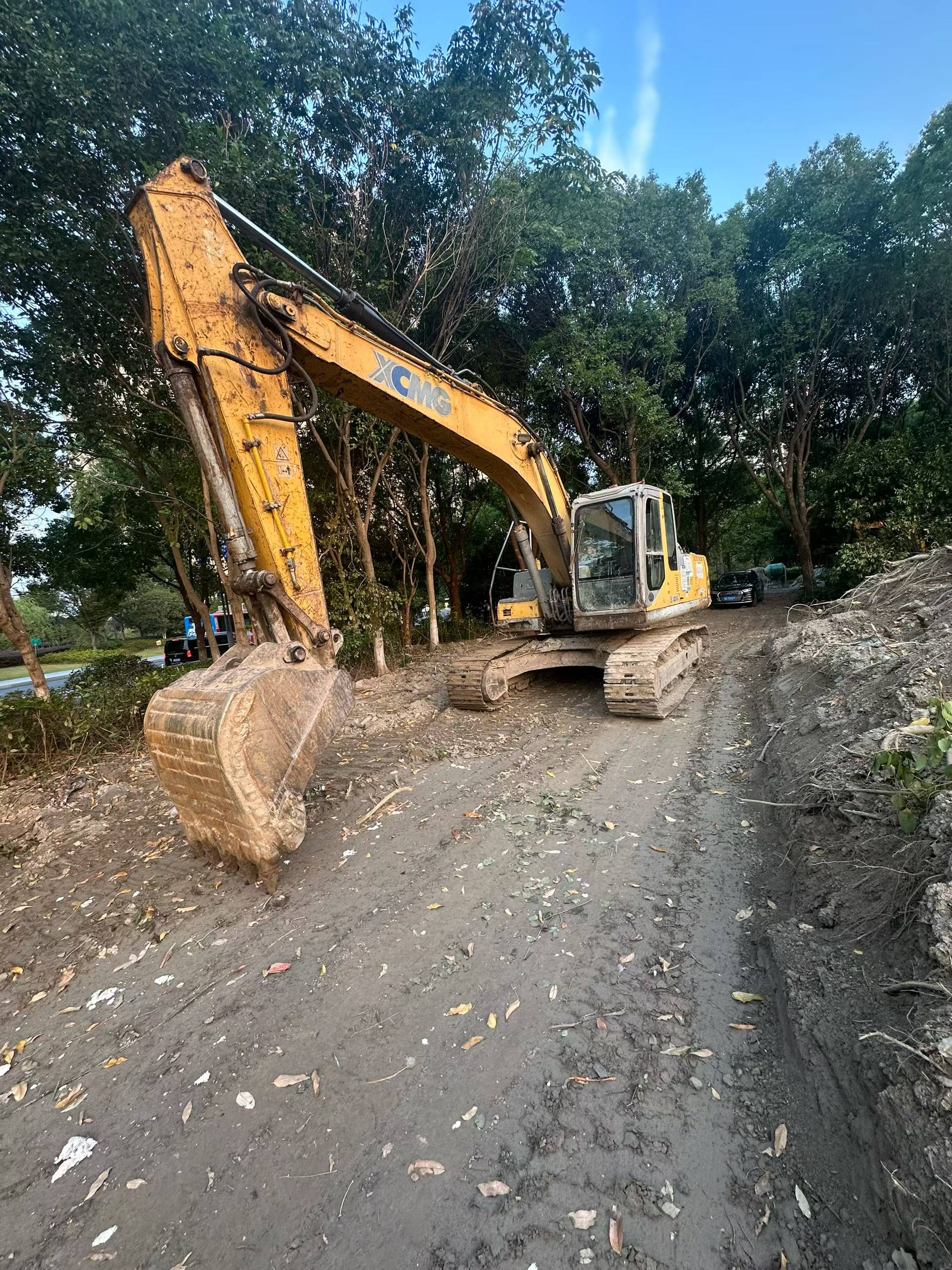 Buy XCMG XE215 Used Excavator / 2