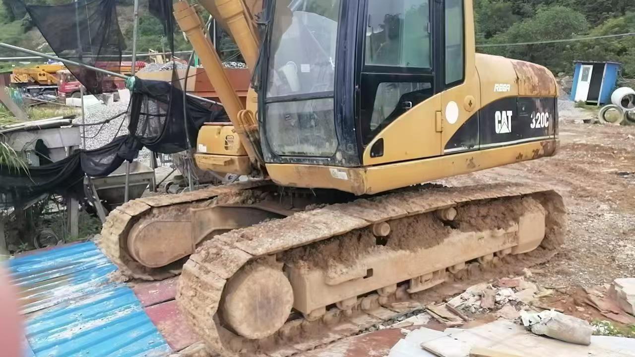 Buy Caterpillar 320C Used Excavator / 3