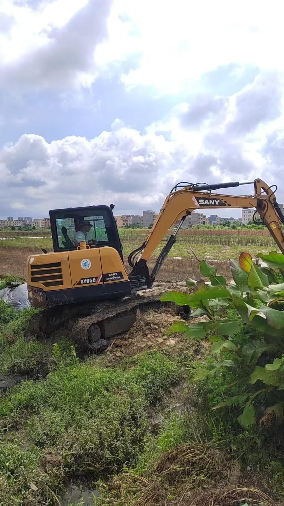 Buy Sany SY60 Used Excavator / 9