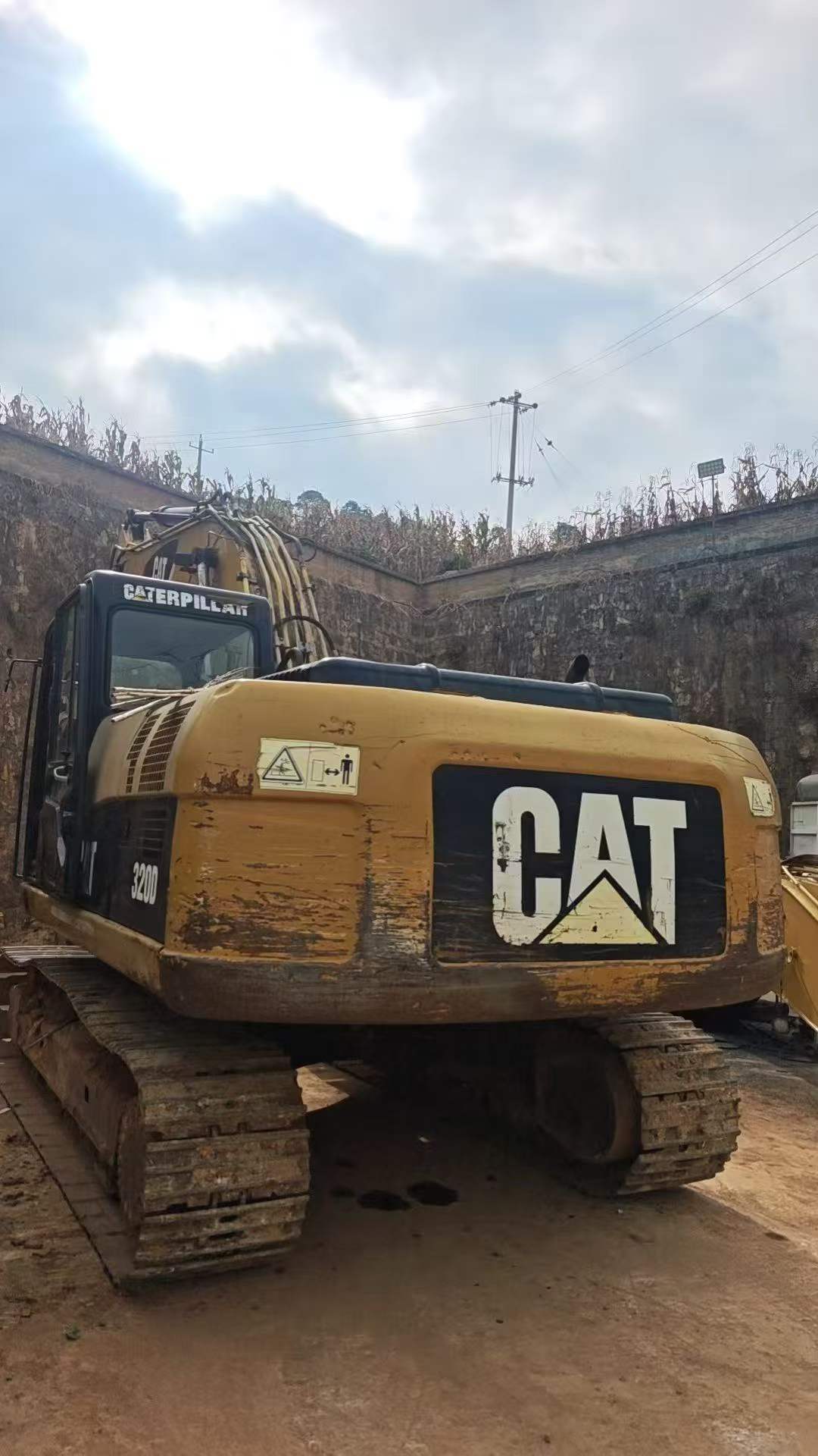 Buy Caterpillar 320A Used Excavator / 2