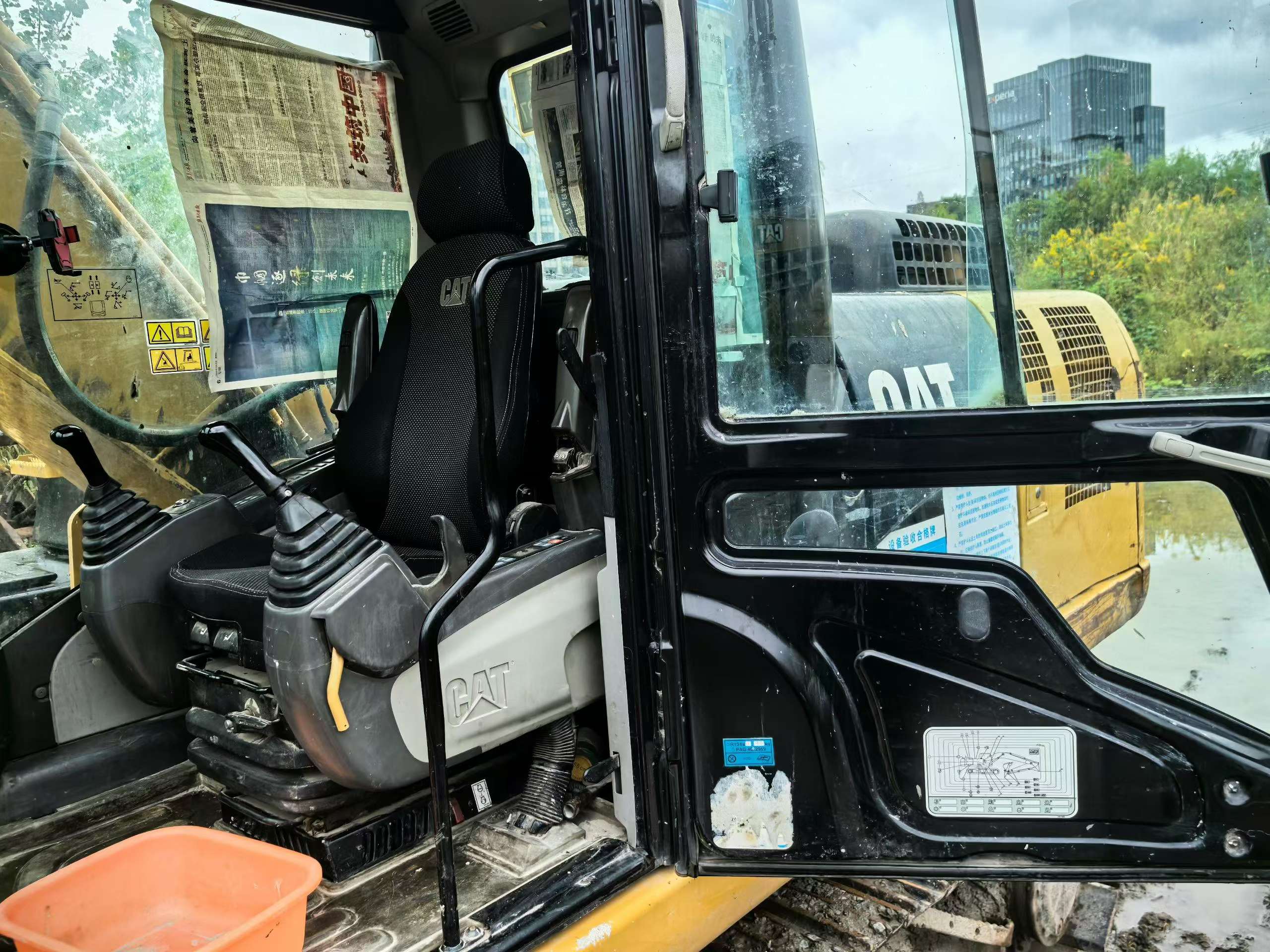 Buy Caterpillar 320D Used Excavator / 7