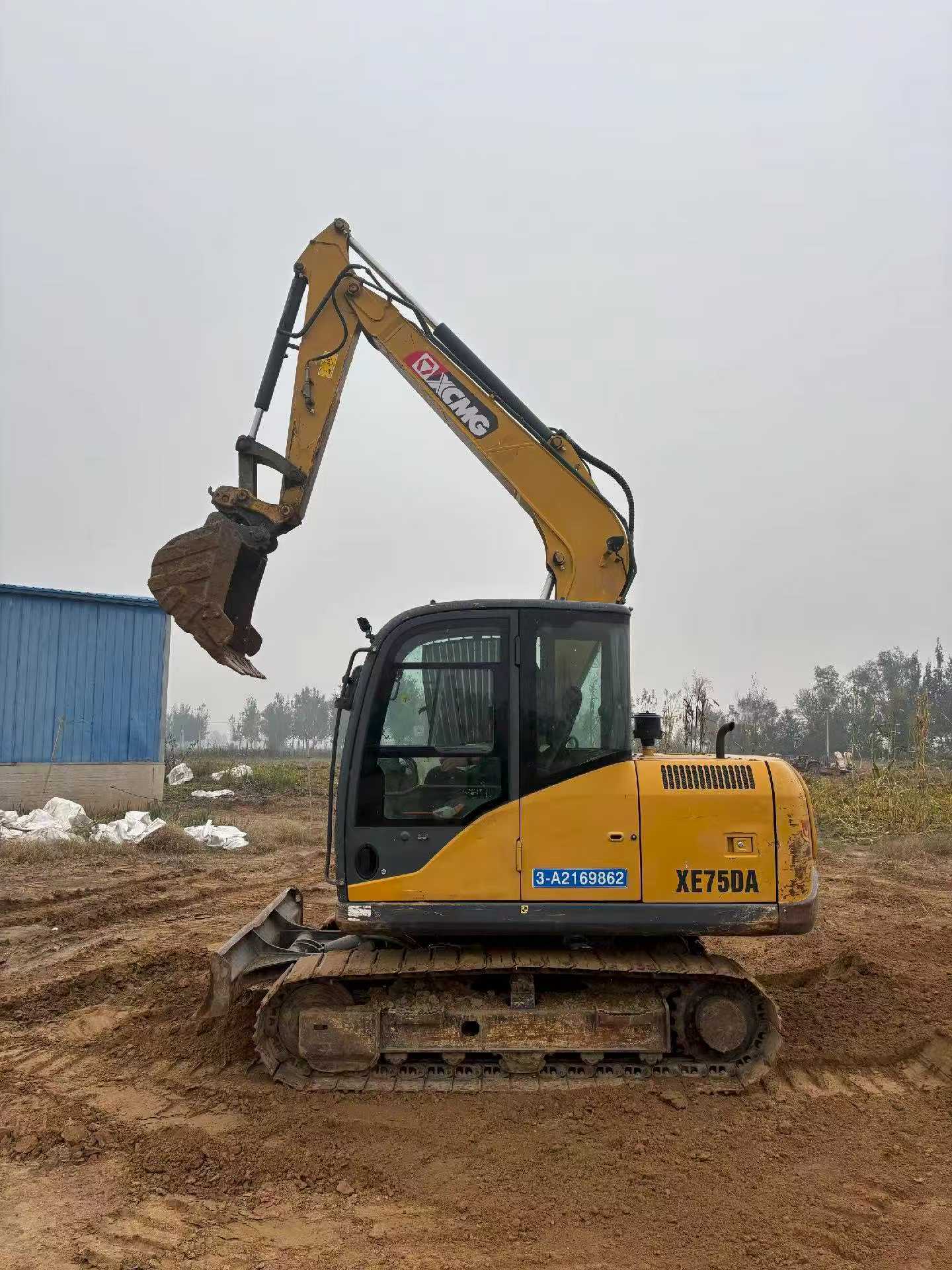 شراء XCMG XE75C مستعمل حفارة
