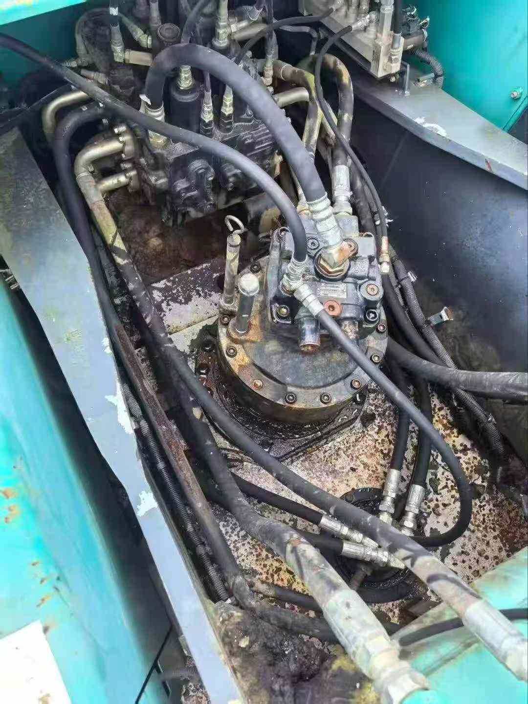 Buy Kobelco SK250 Used Excavator / 3