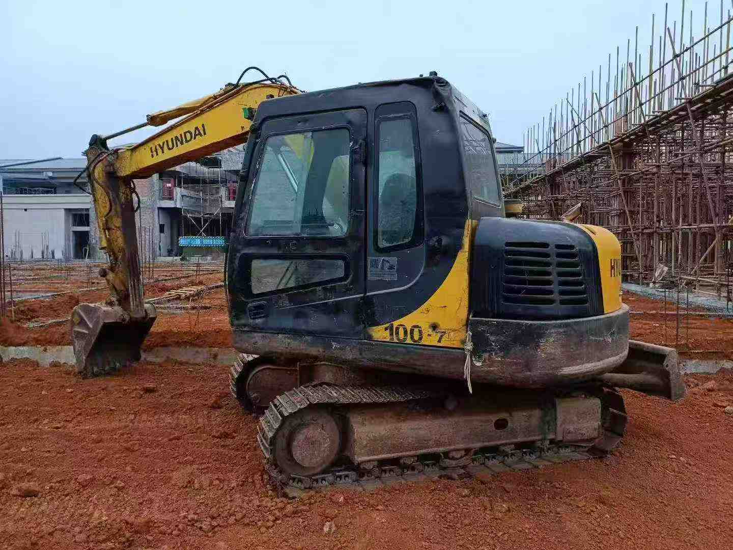 Buy Hyundai R80G Used Excavator / 4