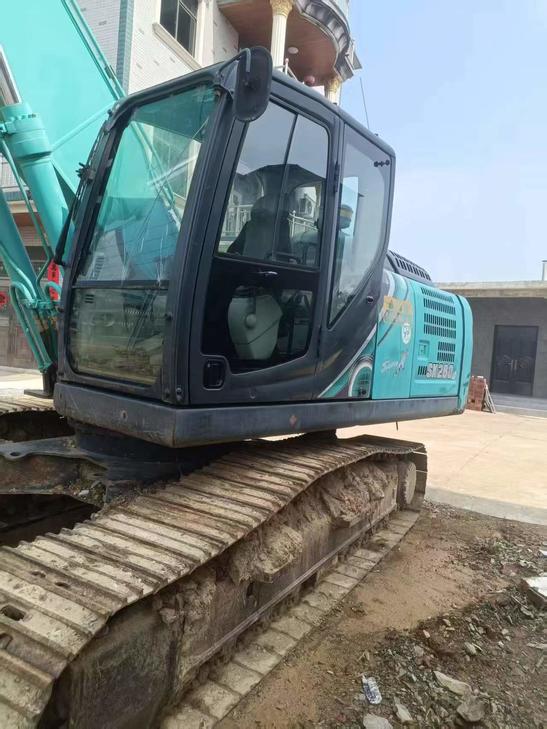 Buy Kobelco SK260LC-8 Used Excavator / 1